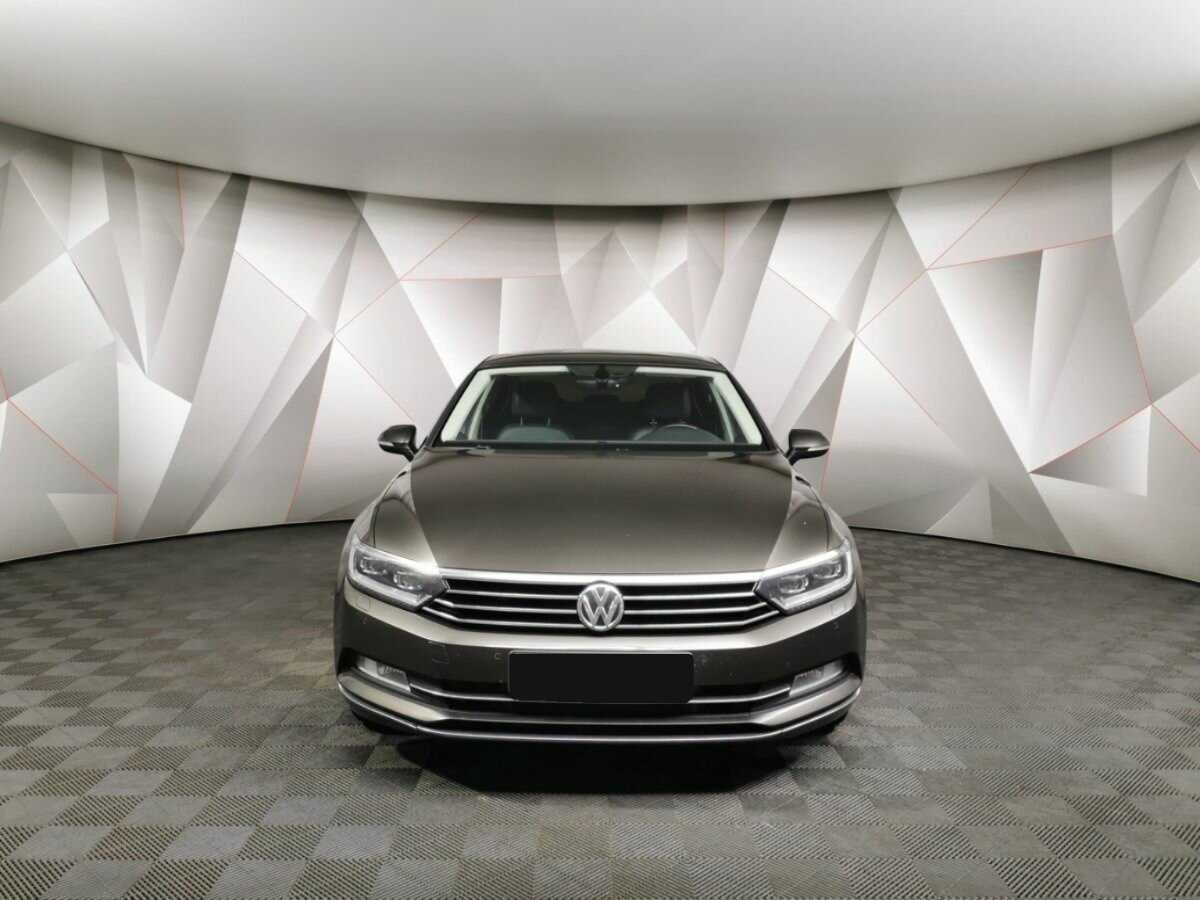 Купить Volkswagen Passat с пробегом. Фото: #6