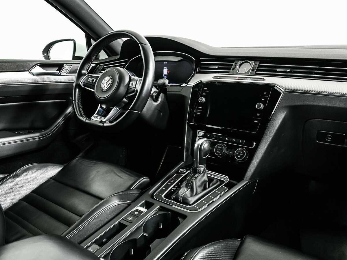 Купить Volkswagen Passat с пробегом. Фото: #8