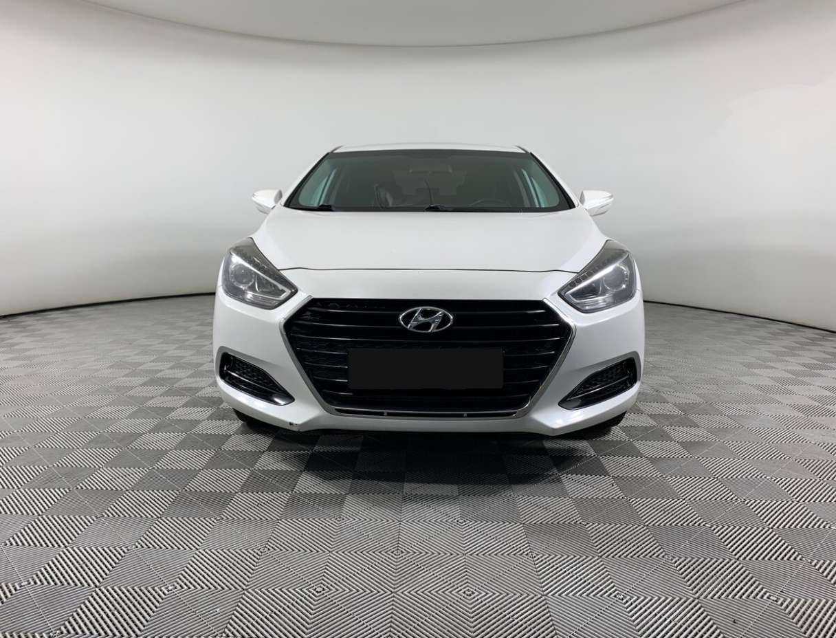 Купить Hyundai i40 с пробегом. Фото: #1