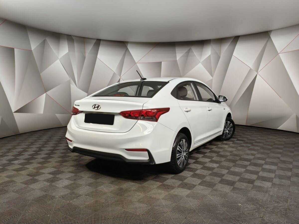 Купить Hyundai Solaris с пробегом. Фото: #1