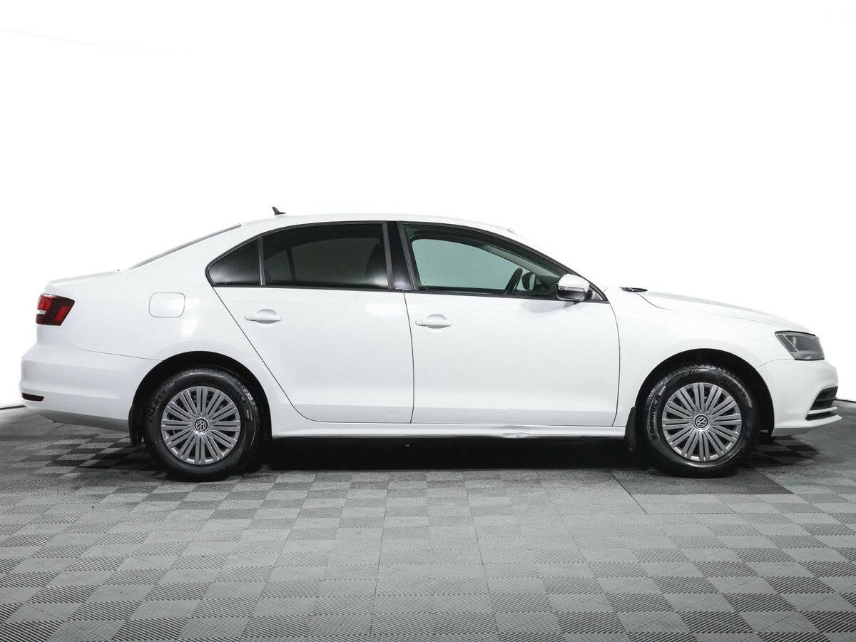 Купить Volkswagen Jetta с пробегом. Фото: #3