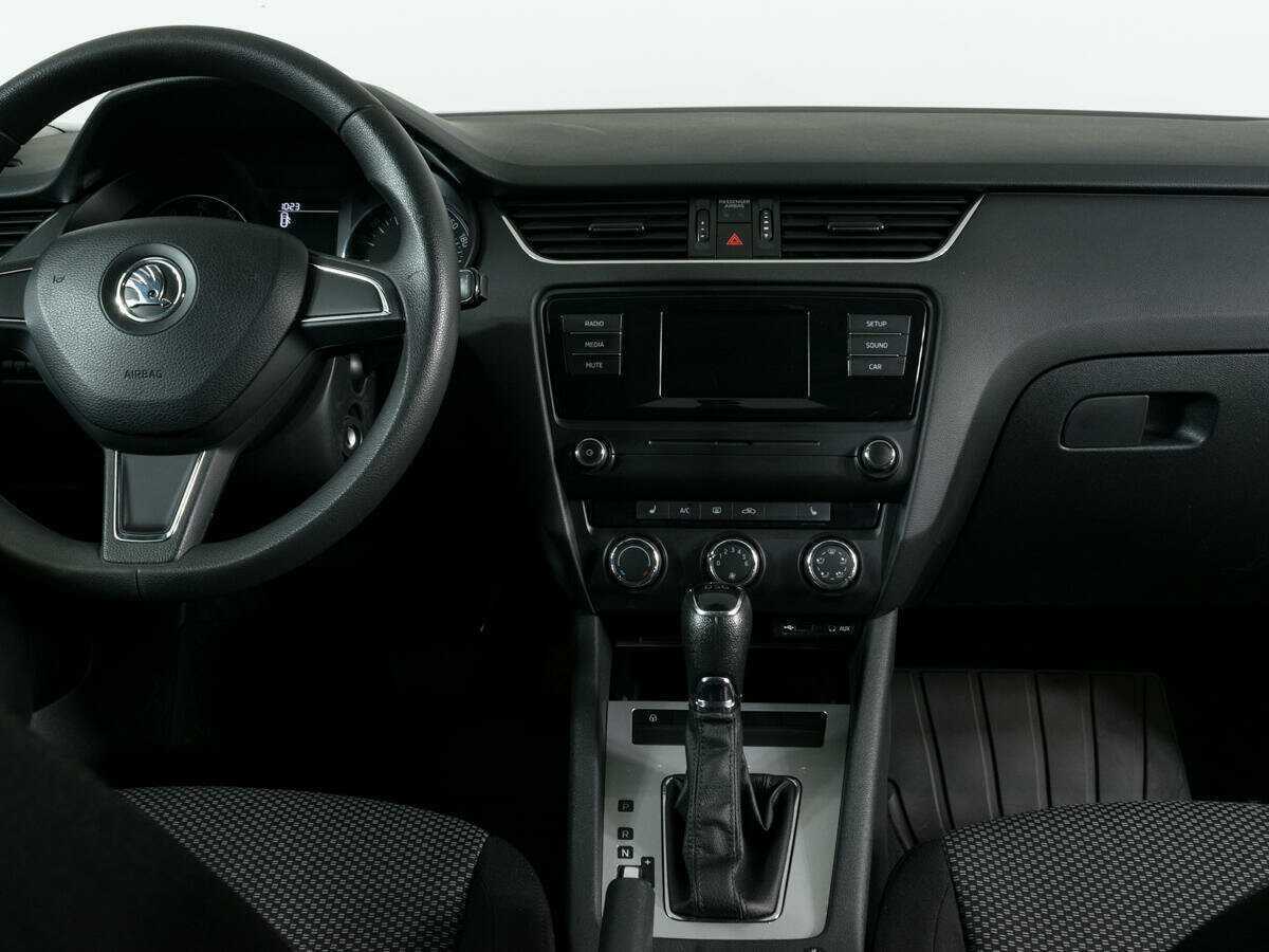 Купить Skoda Octavia с пробегом. Фото: #5