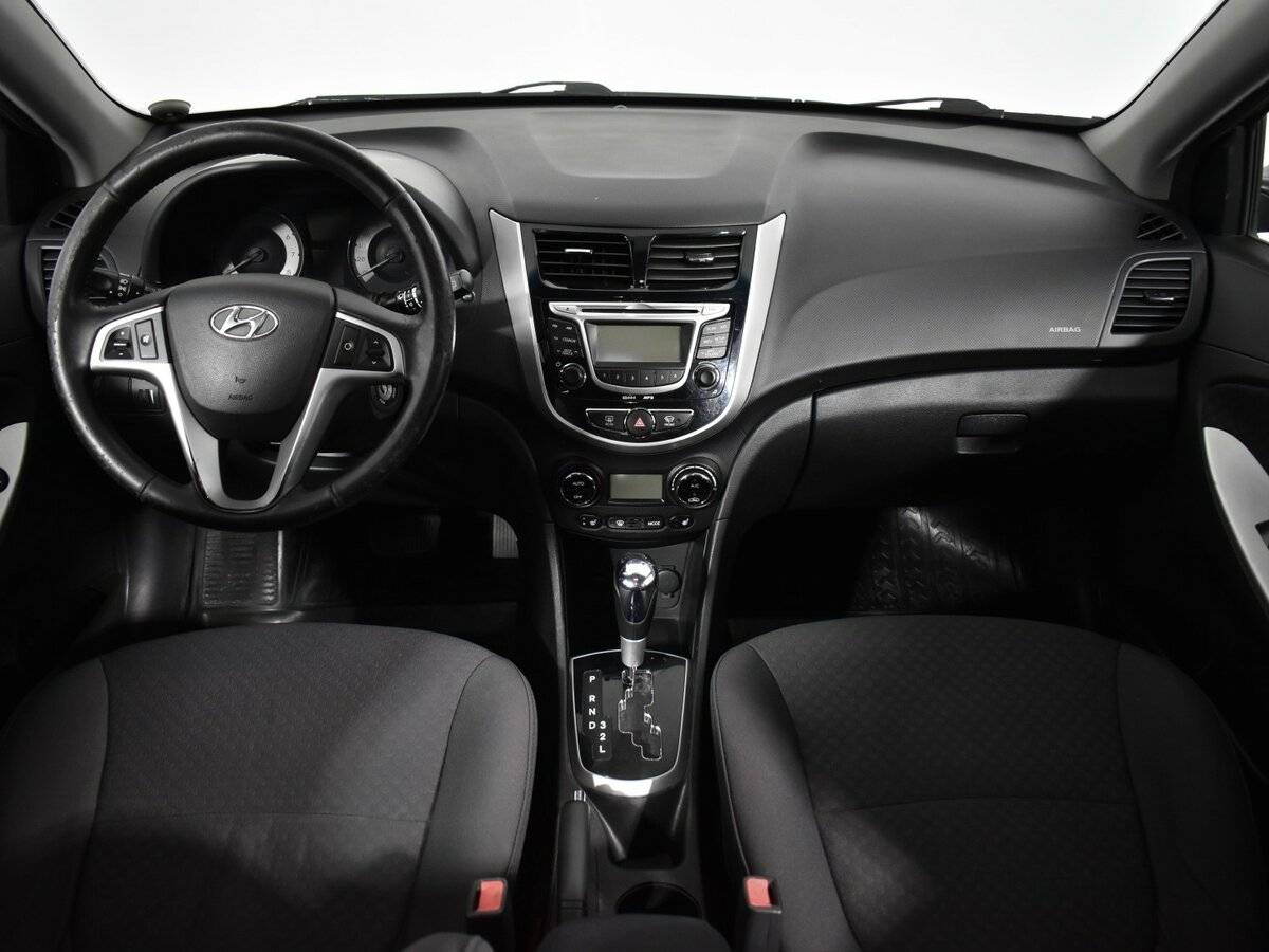 Купить Hyundai Solaris с пробегом. Фото: #9