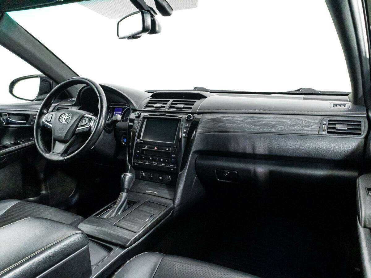 Купить Toyota Camry с пробегом. Фото: #8
