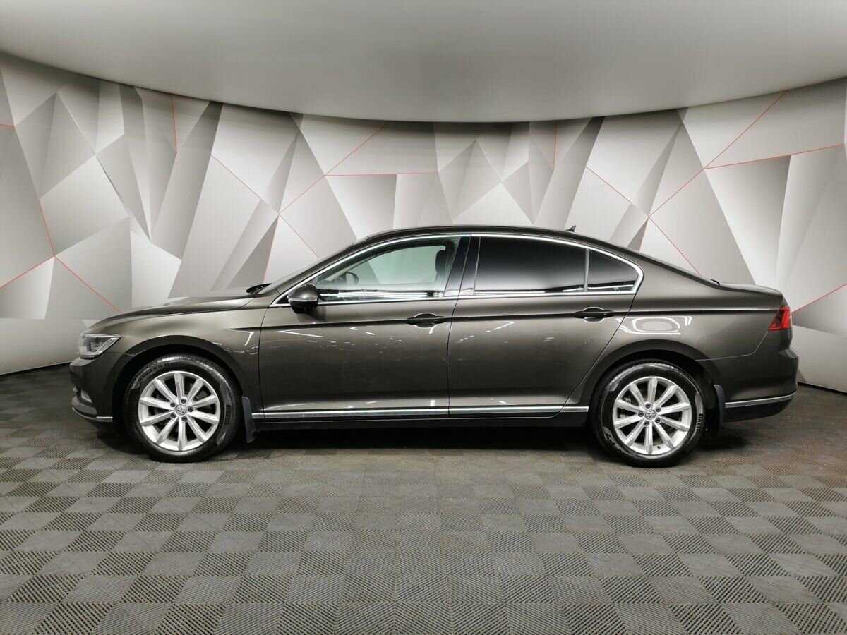 Купить Volkswagen Passat с пробегом. Фото: #4