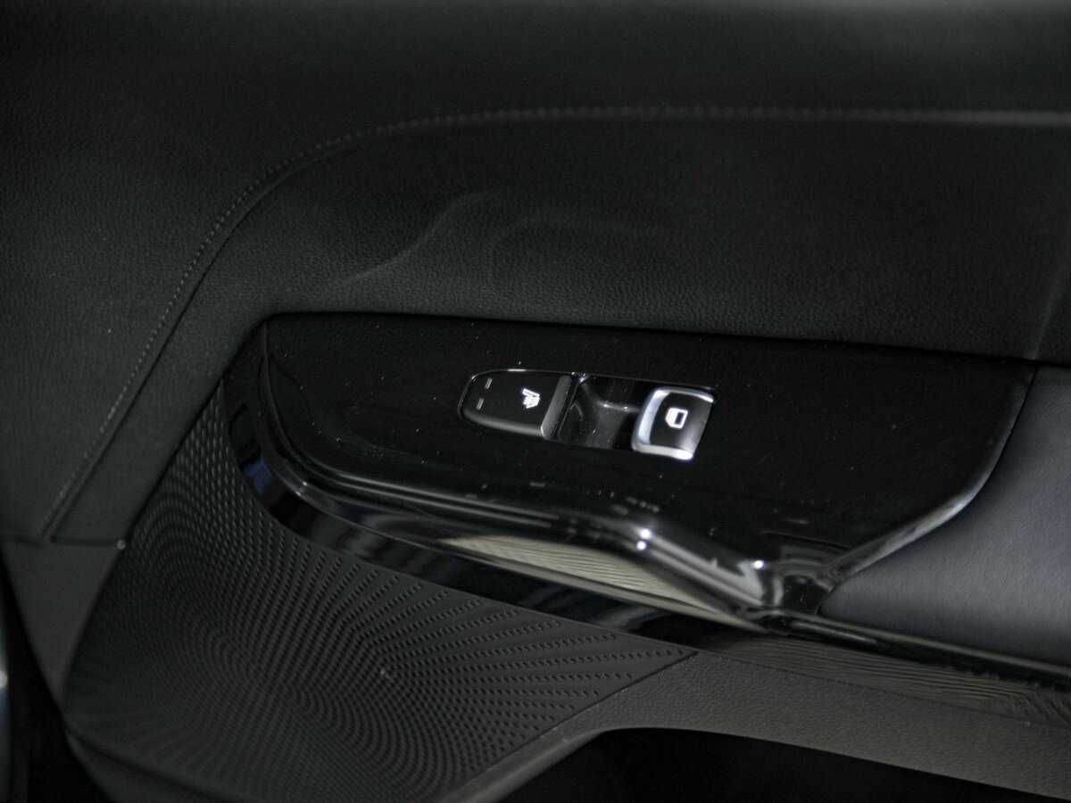 Купить Kia K5 с пробегом. Фото: #23