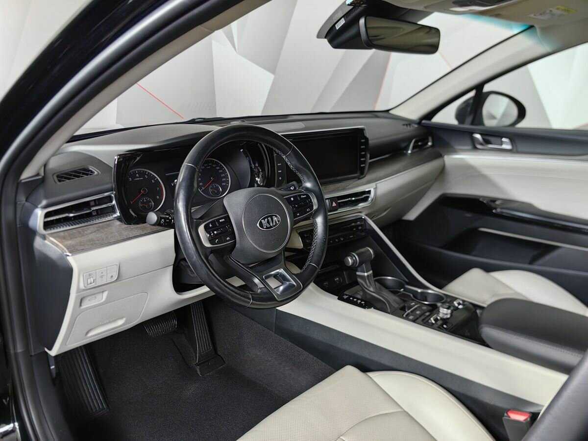 Купить Kia K5 с пробегом. Фото: #13