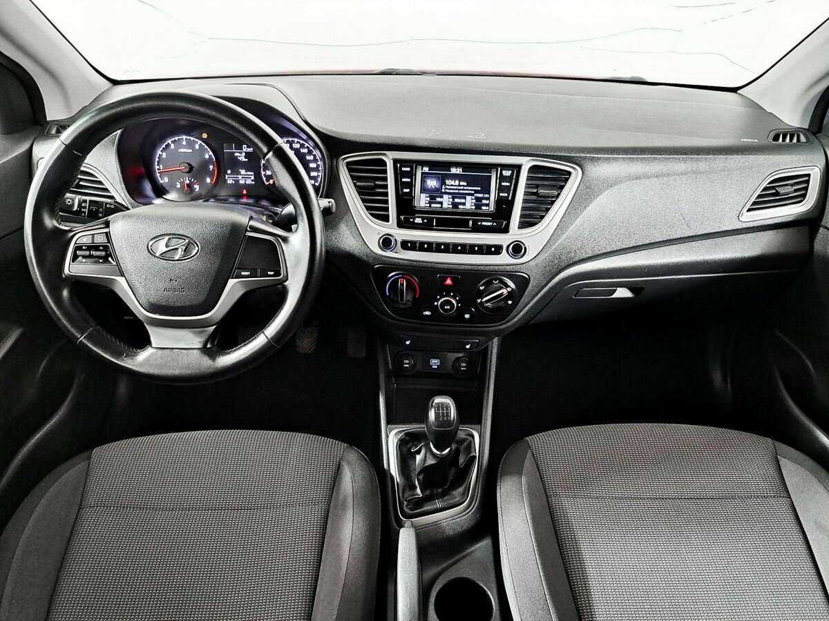 Купить Hyundai Solaris с пробегом. Фото: #11