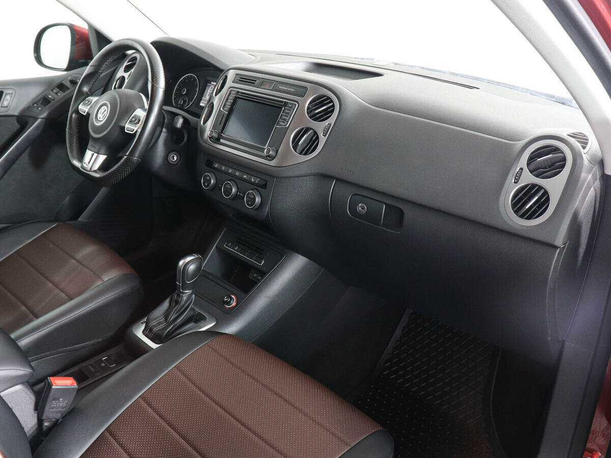 Купить Volkswagen Tiguan с пробегом. Фото: #9