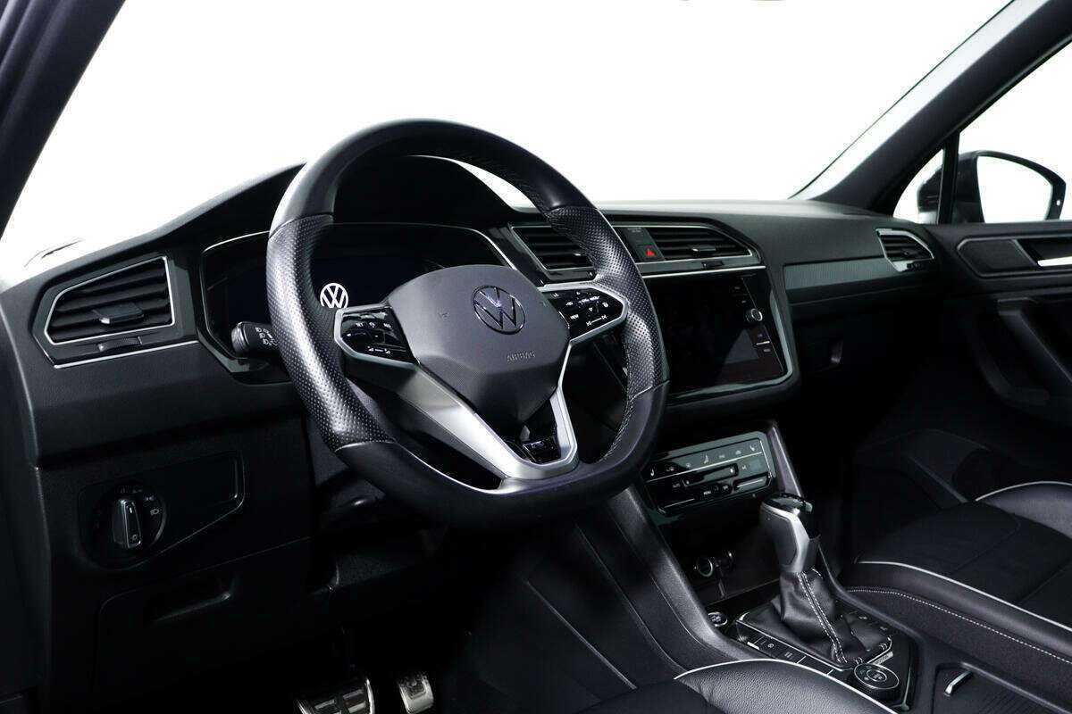 Купить Volkswagen Tiguan с пробегом. Фото: #12