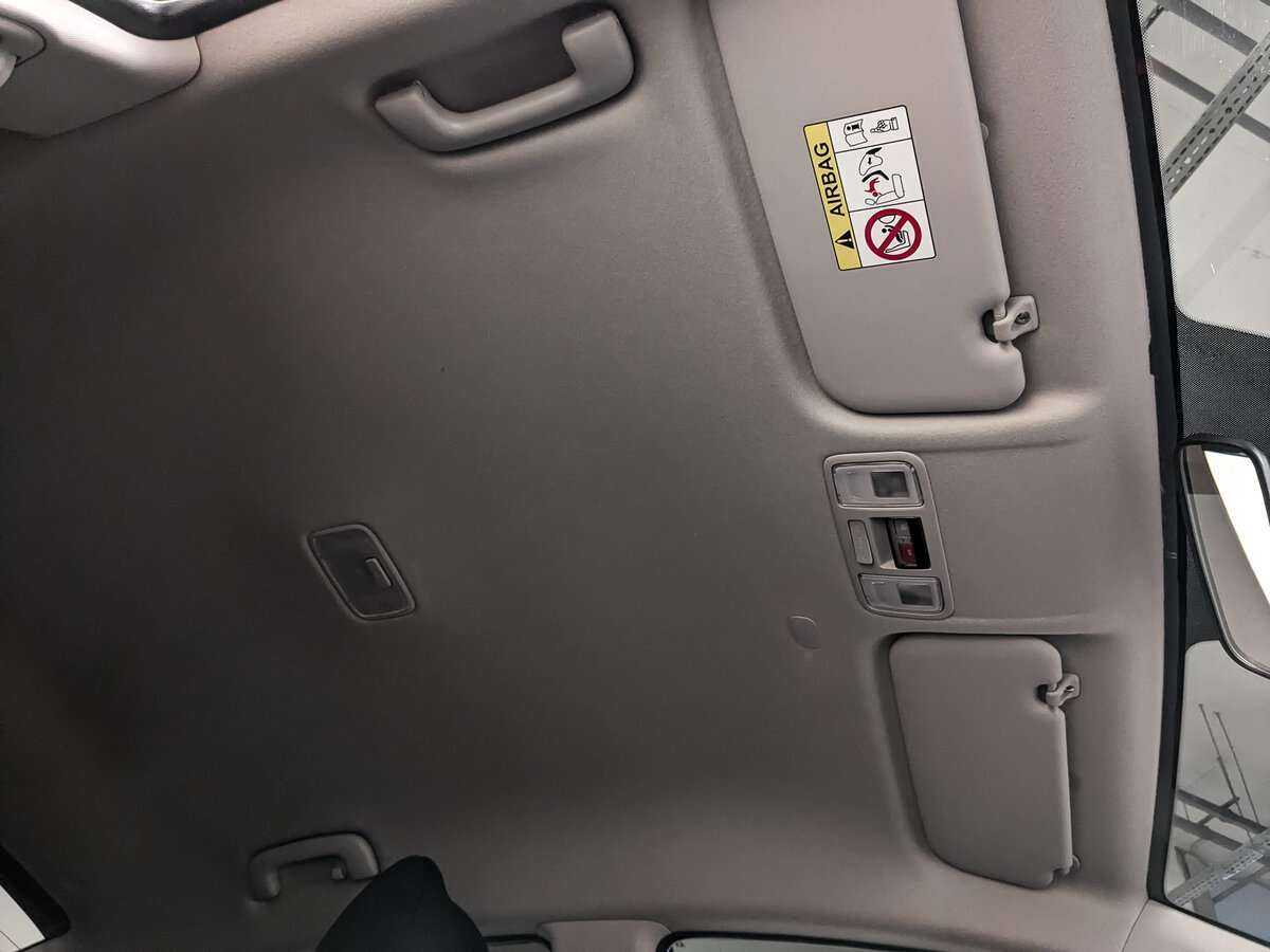 Купить Hyundai Solaris с пробегом. Фото: #18