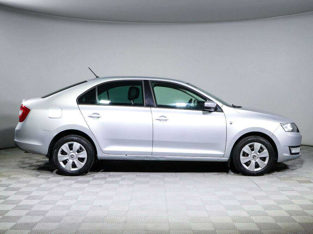 Купить Skoda Rapid с пробегом. Фото: #3