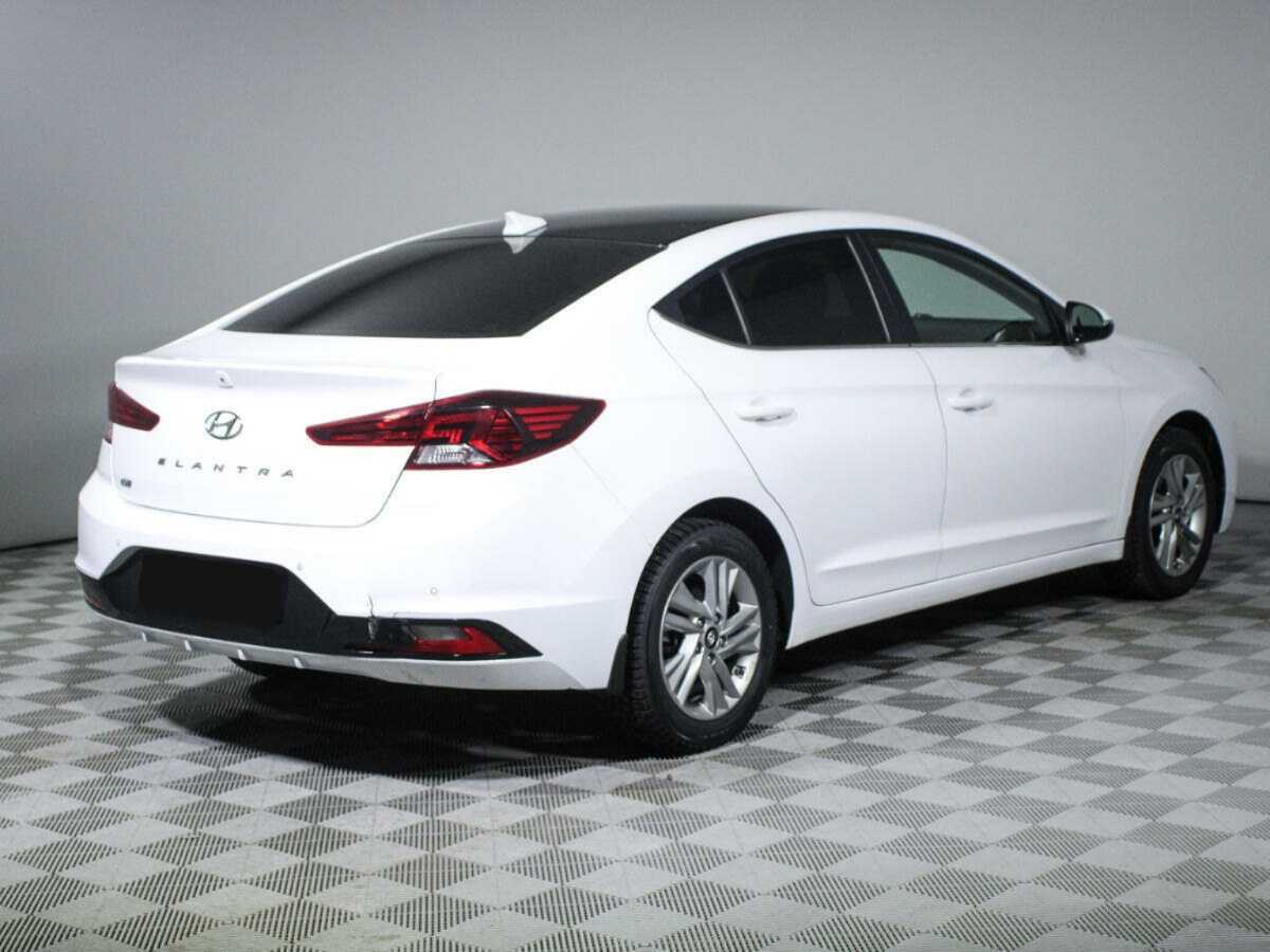 Купить Hyundai Elantra с пробегом. Фото: #2