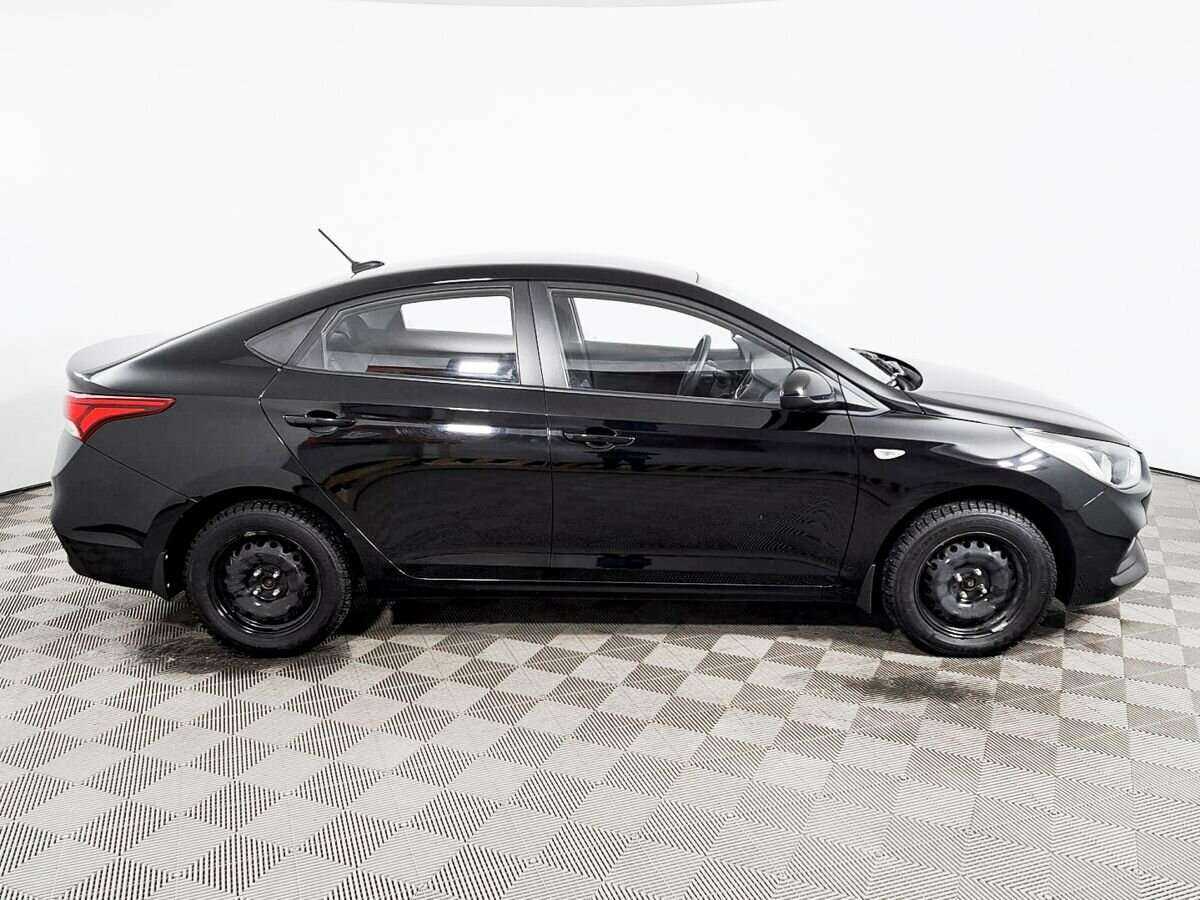 Купить Hyundai Solaris с пробегом. Фото: #3