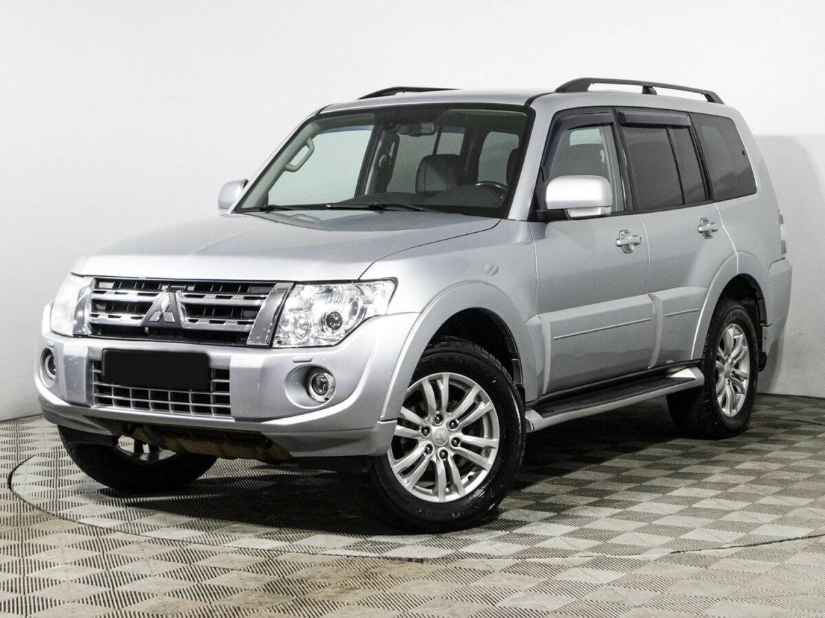 Купить Mitsubishi Pajero с пробегом. Посмотреть фото