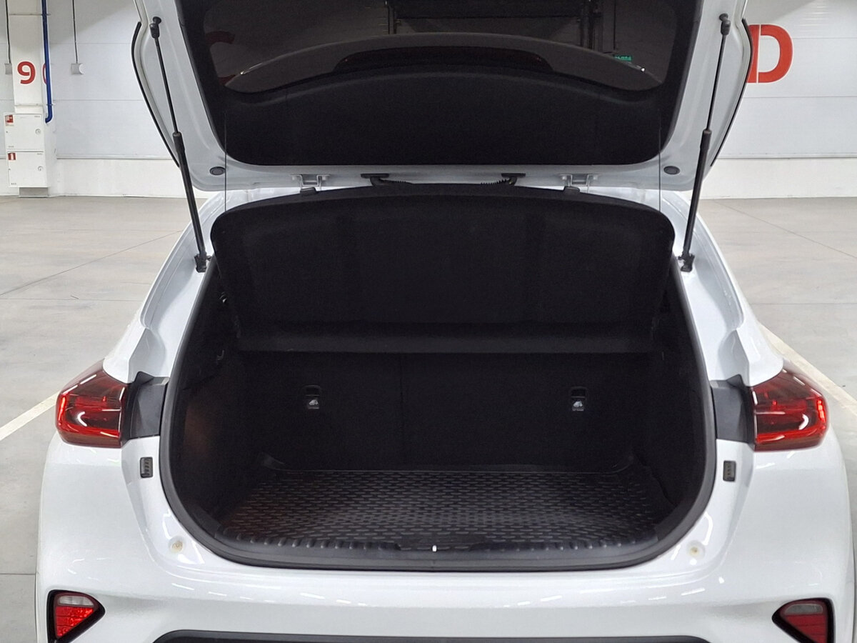 Купить Kia XCeed с пробегом. Фото: #9