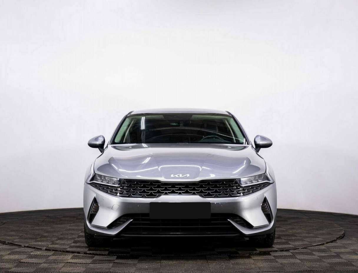 Купить Kia K5 с пробегом. Фото: #1