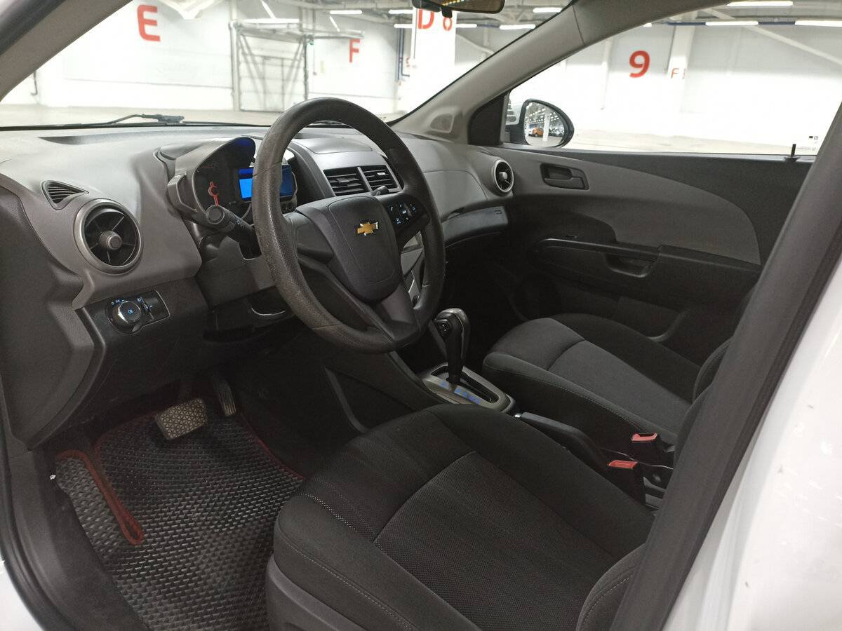 Купить Chevrolet Aveo с пробегом. Фото: #15
