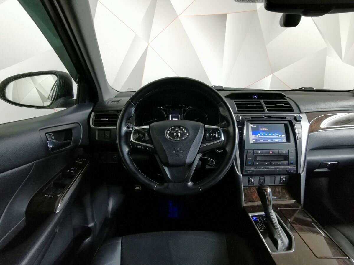 Купить Toyota Camry с пробегом. Фото: #13