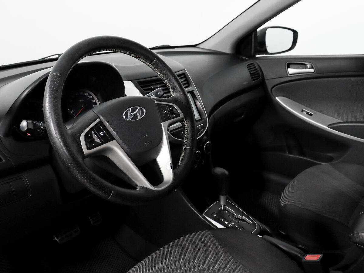 Купить Hyundai Solaris с пробегом. Фото: #8