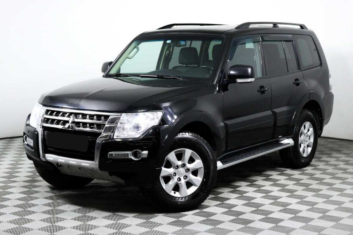 Купить Mitsubishi Pajero с пробегом. Посмотреть фото