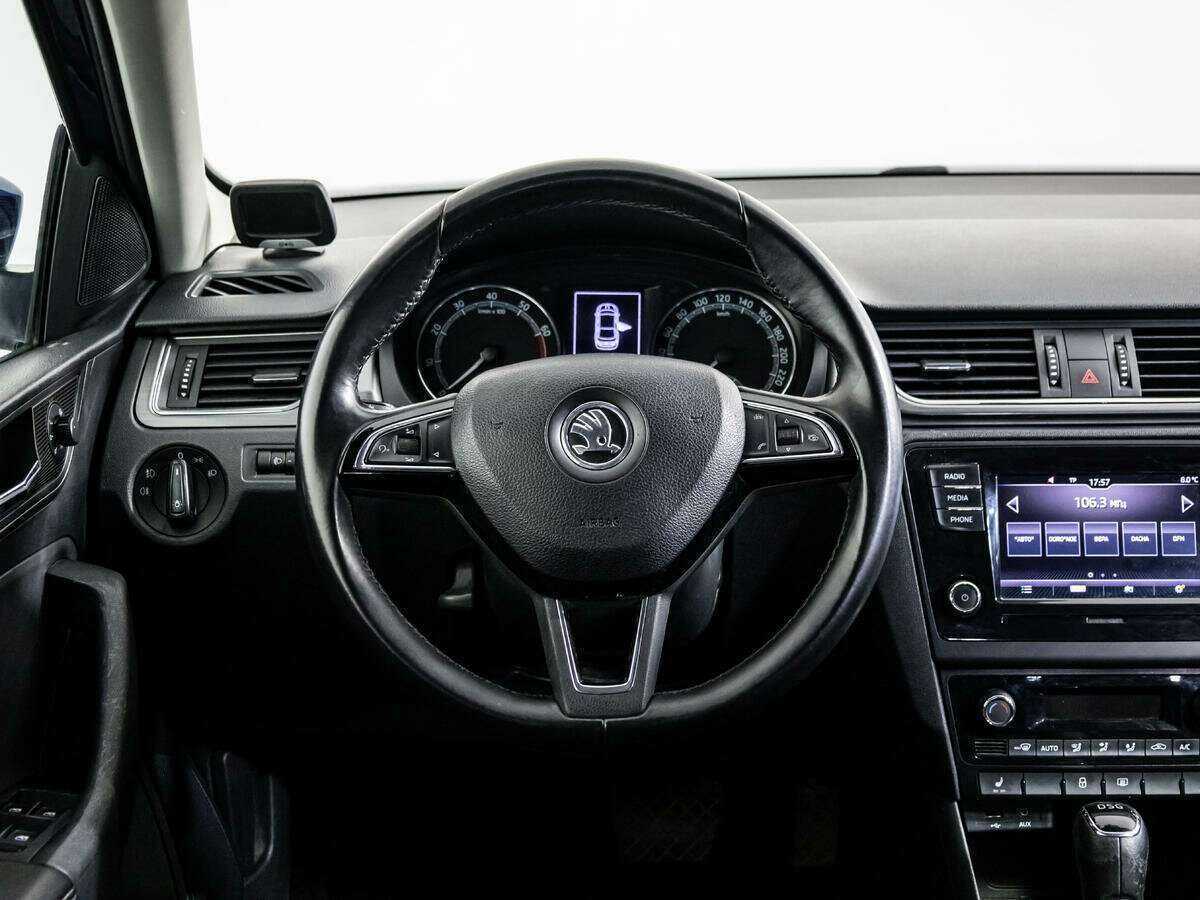 Купить Skoda Rapid с пробегом. Фото: #14