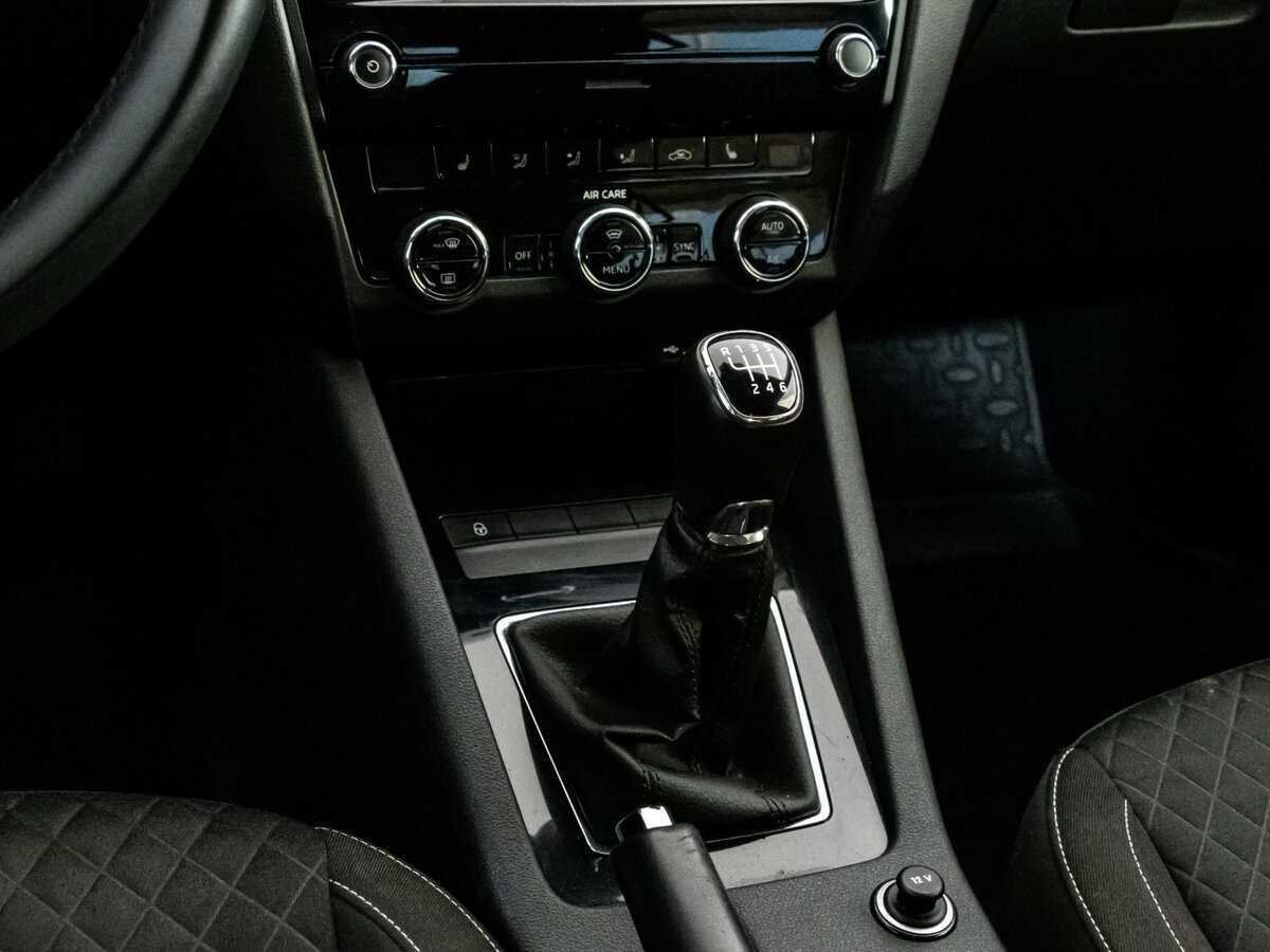 Купить Skoda Octavia с пробегом. Фото: #9