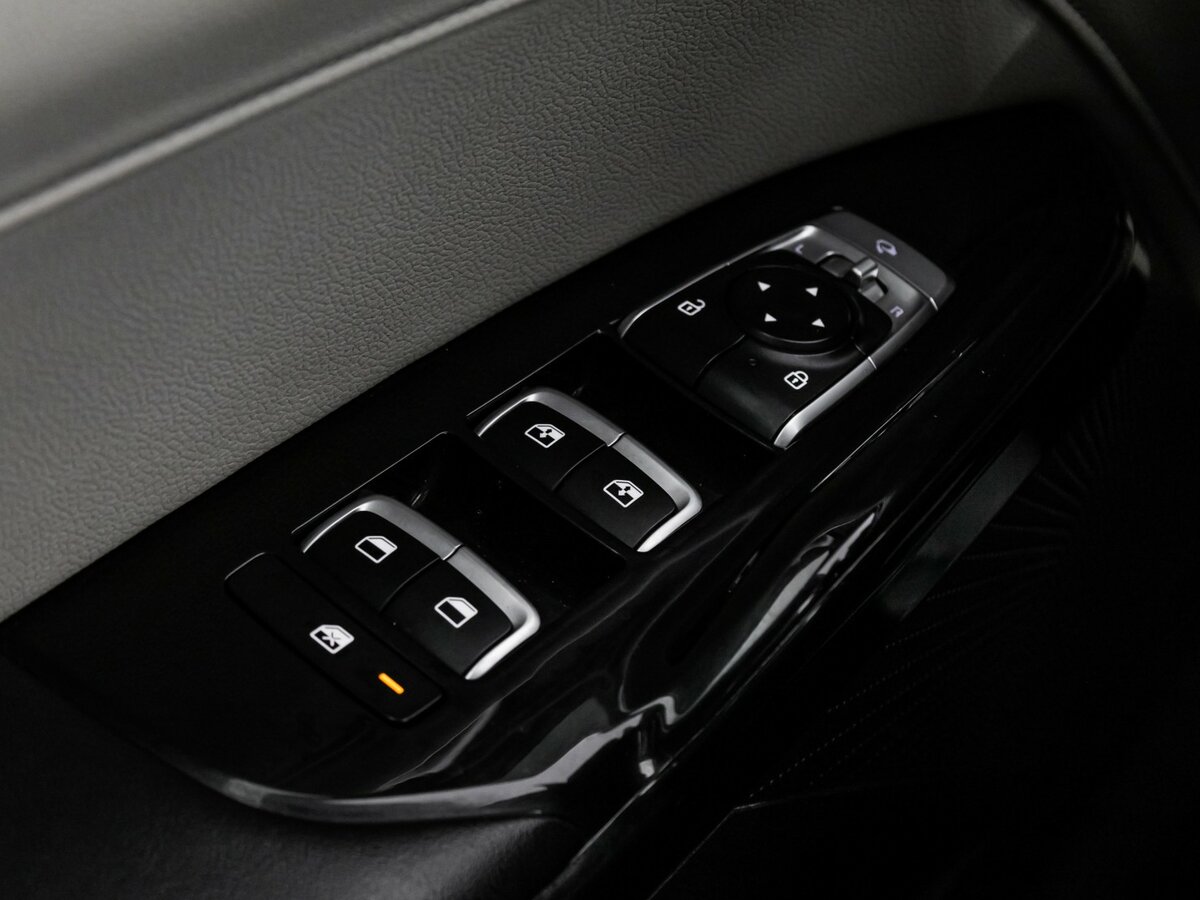 Купить Kia K5 с пробегом. Фото: #23