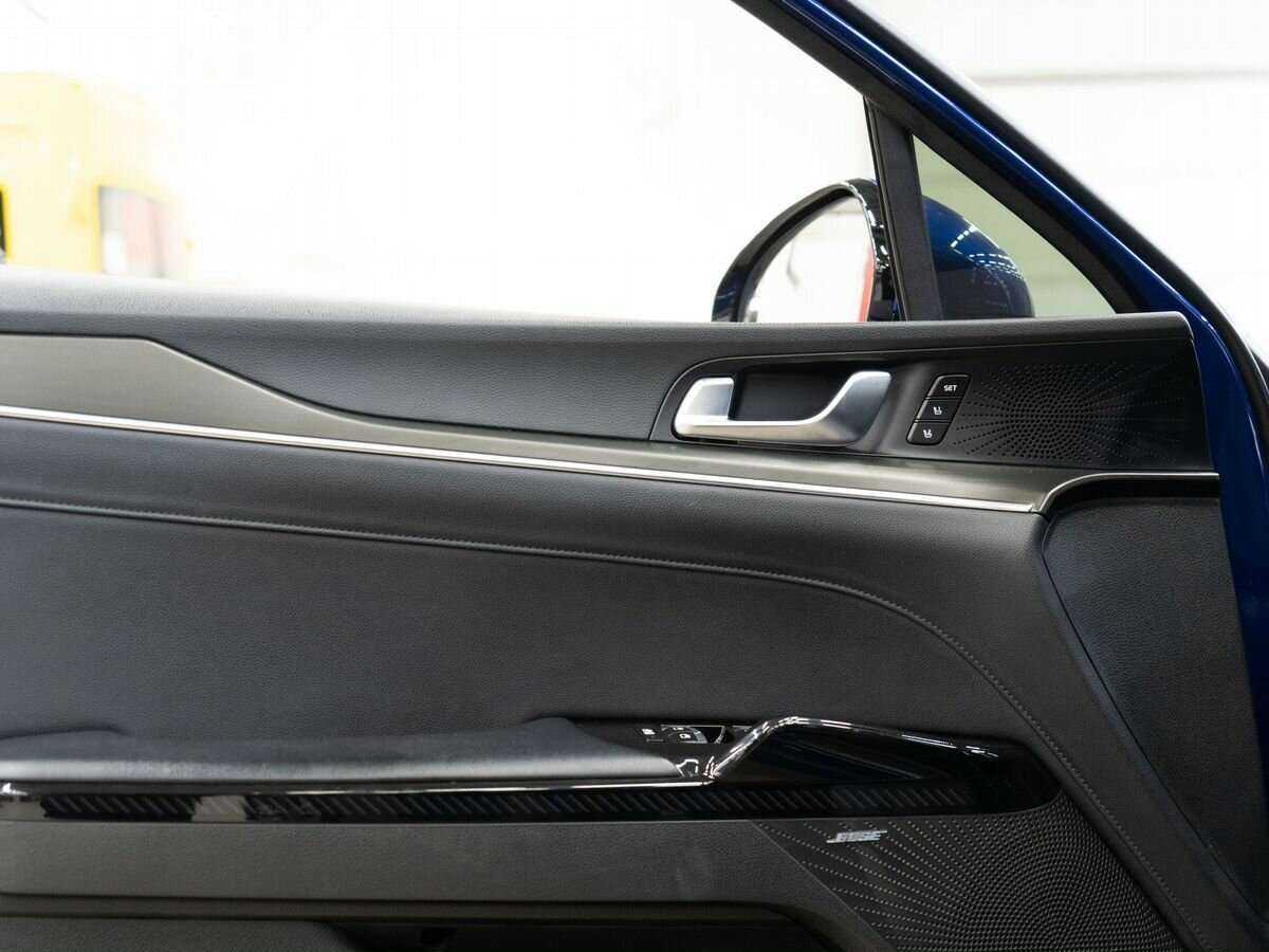 Купить Kia K5 с пробегом. Фото: #14