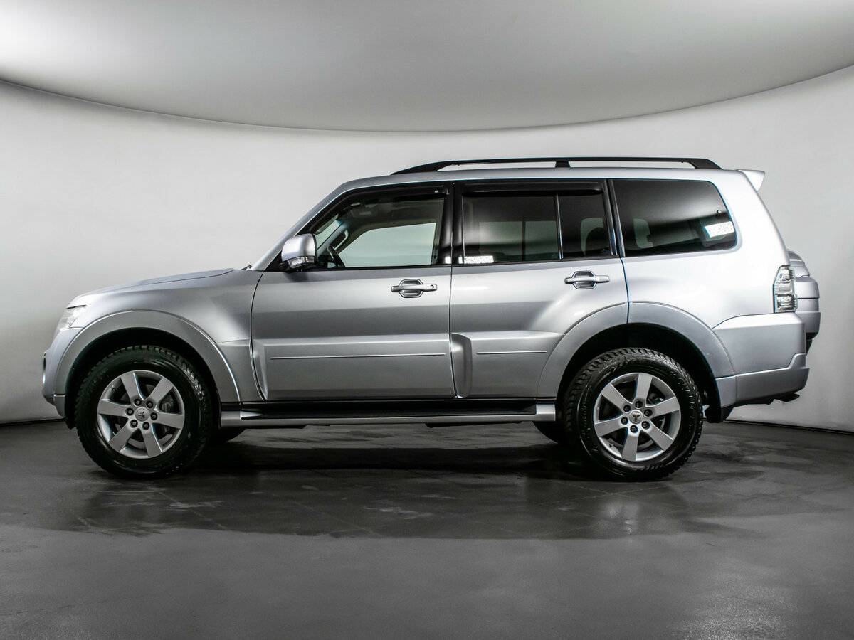 Купить Mitsubishi Pajero с пробегом. Фото: #7