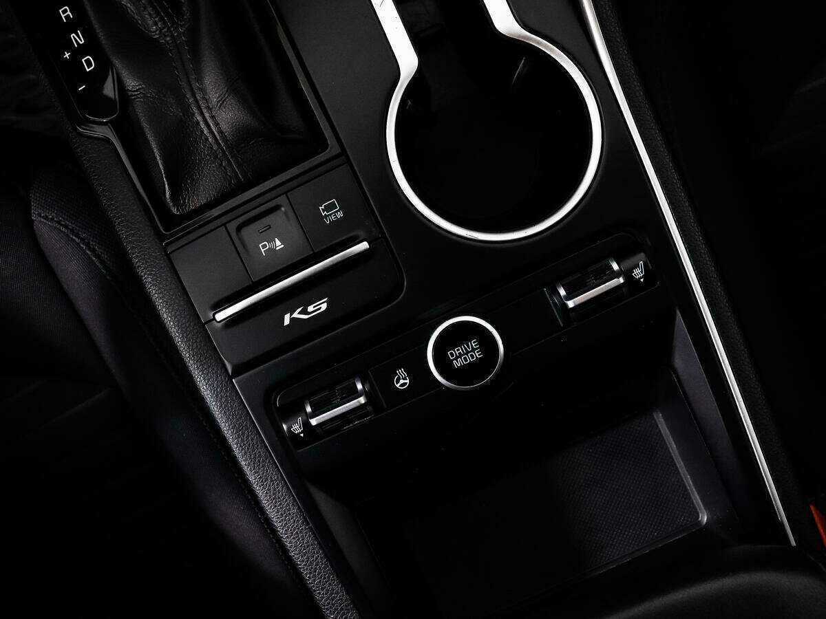 Купить Kia K5 с пробегом. Фото: #9