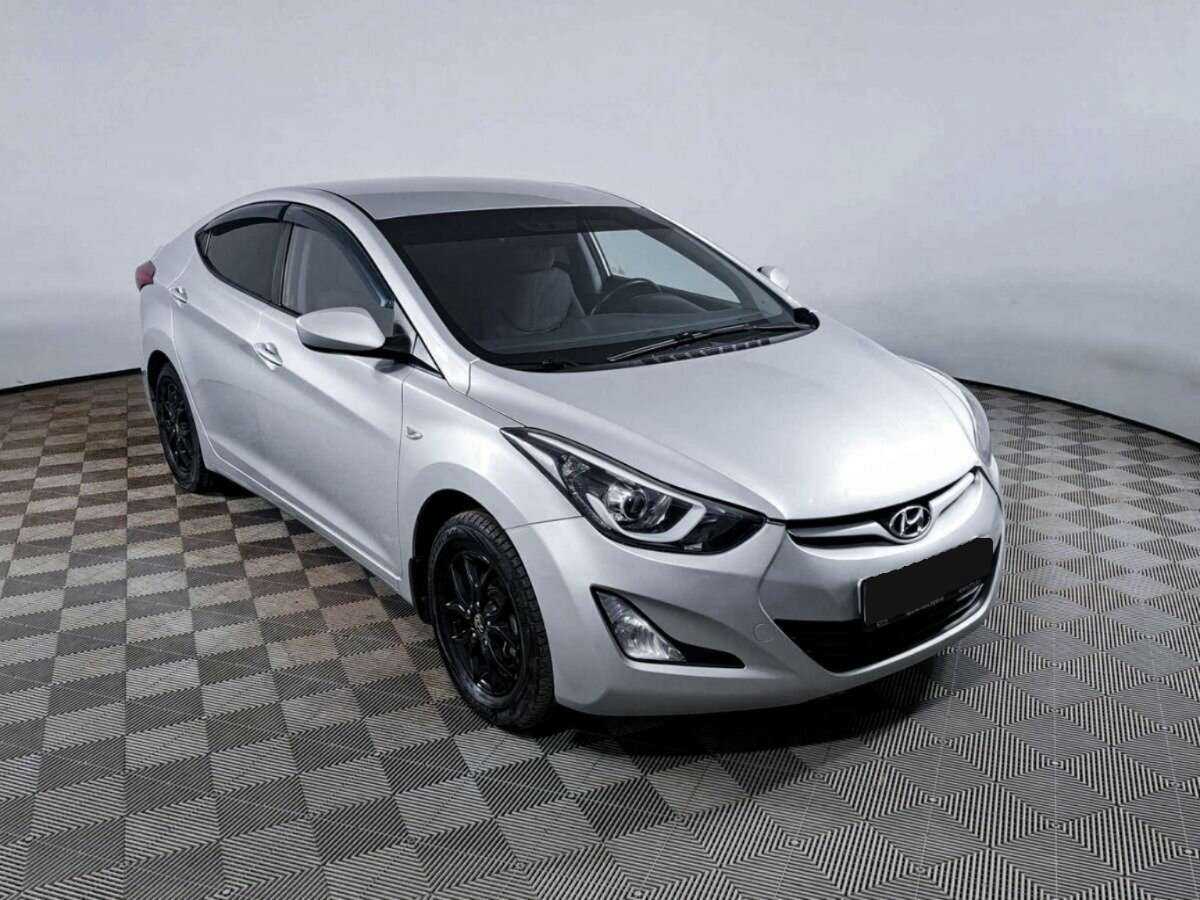 Купить Hyundai Elantra с пробегом. Фото: #2