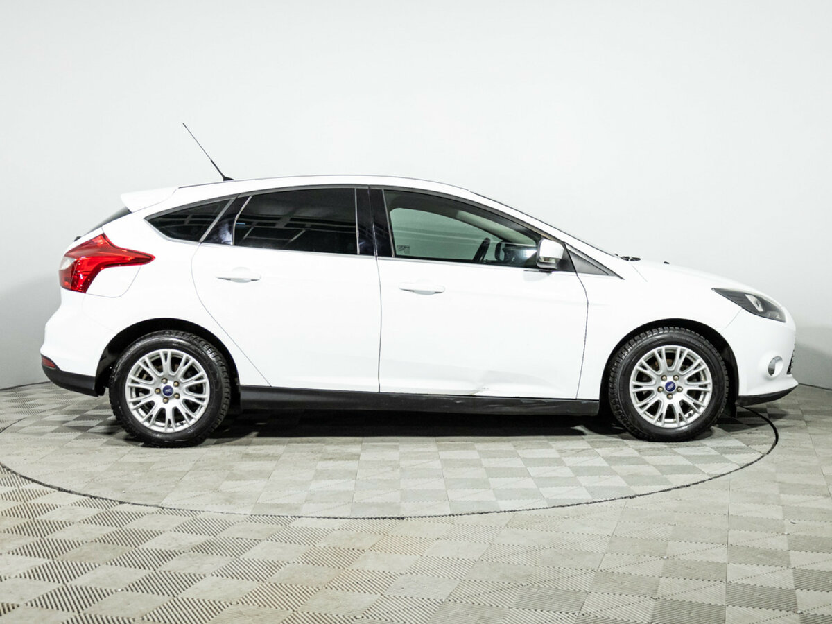 Купить Ford Focus с пробегом. Фото: #3