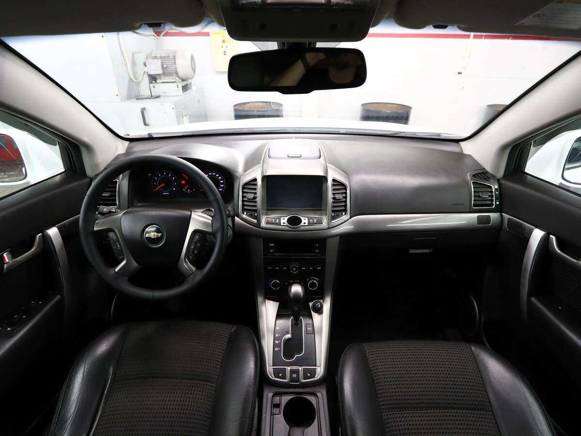 Купить Chevrolet Captiva с пробегом. Фото: #17