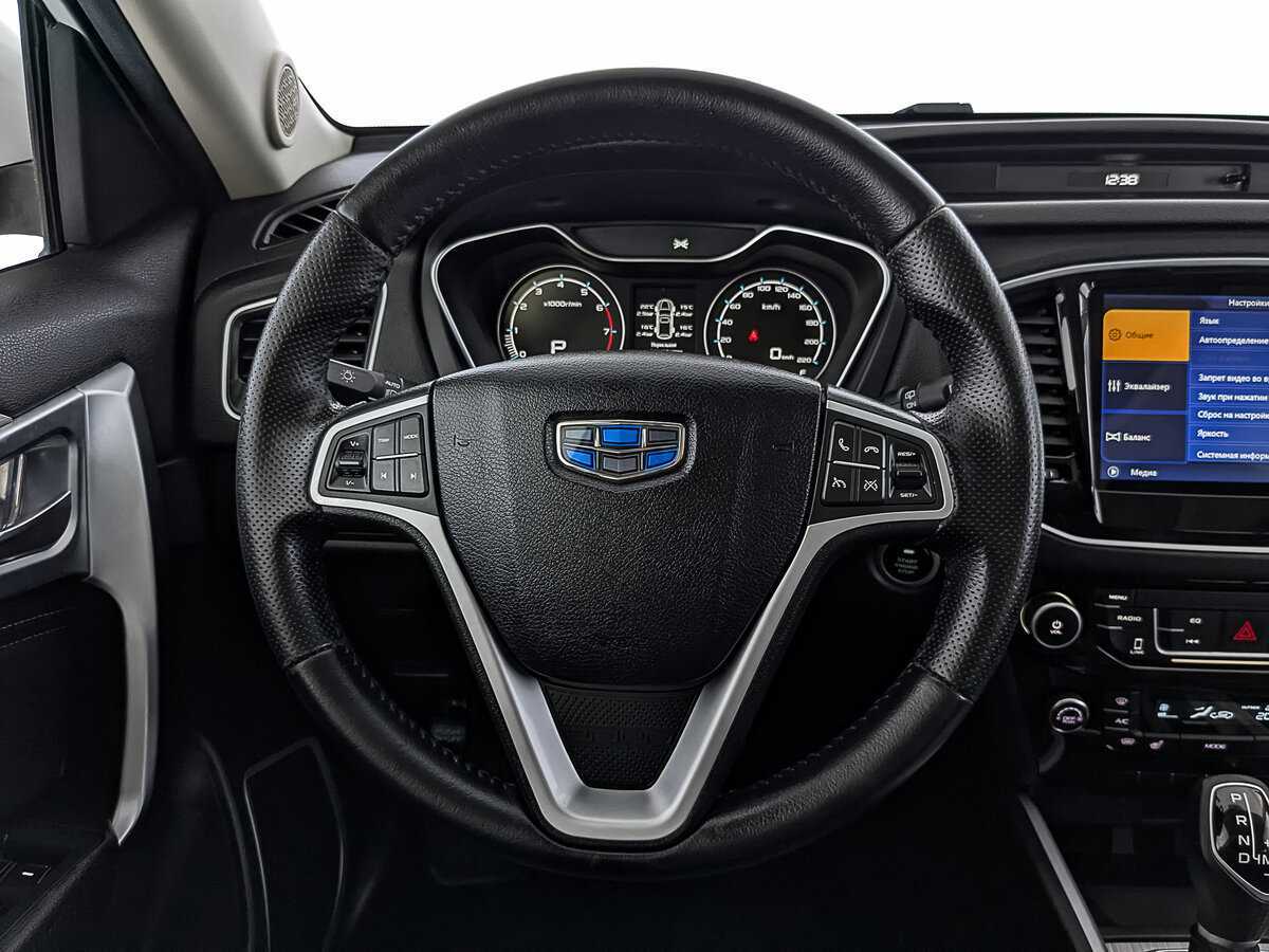 Купить Geely Emgrand X7 с пробегом. Фото: #18