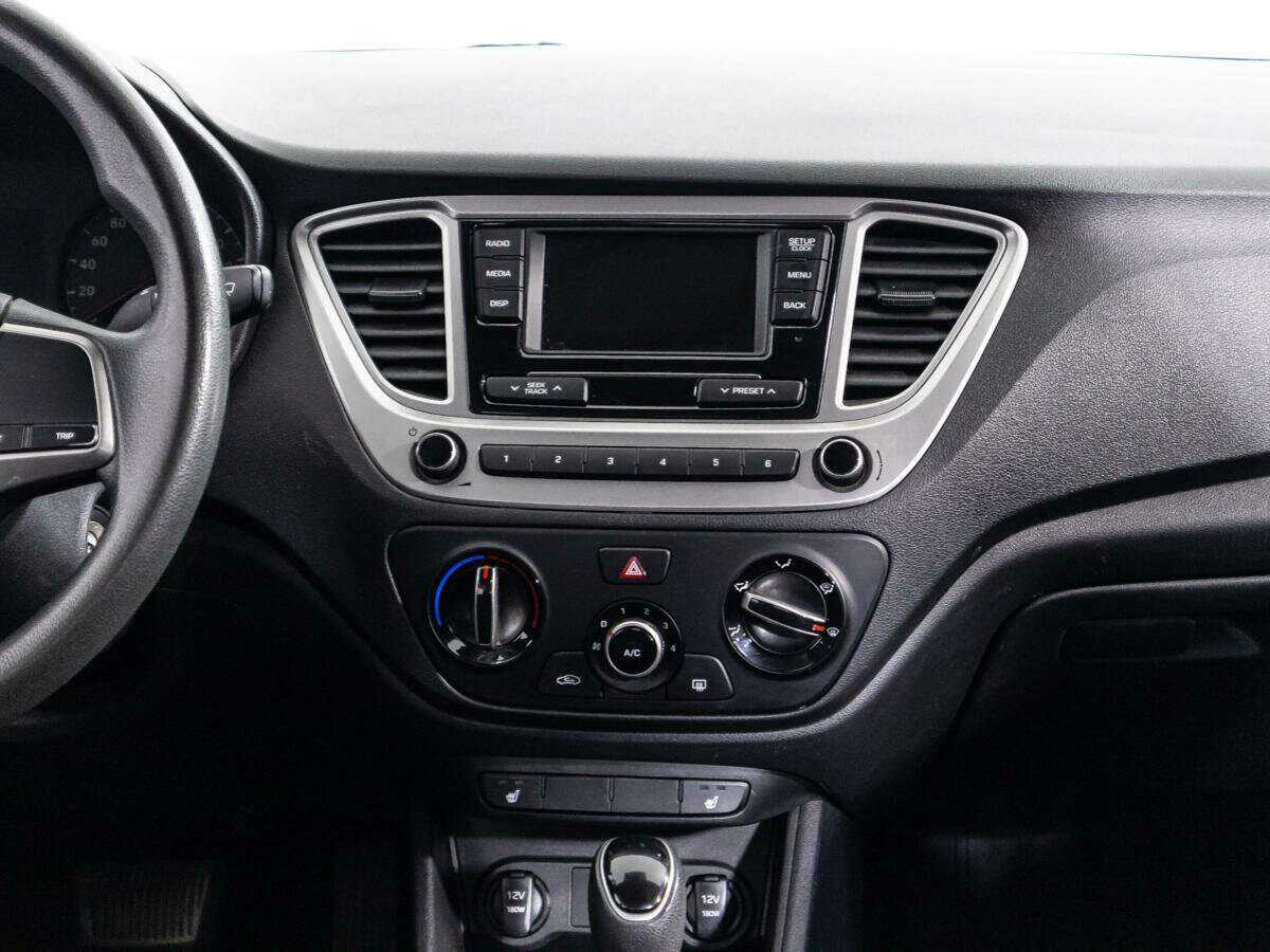 Купить Hyundai Solaris с пробегом. Фото: #13