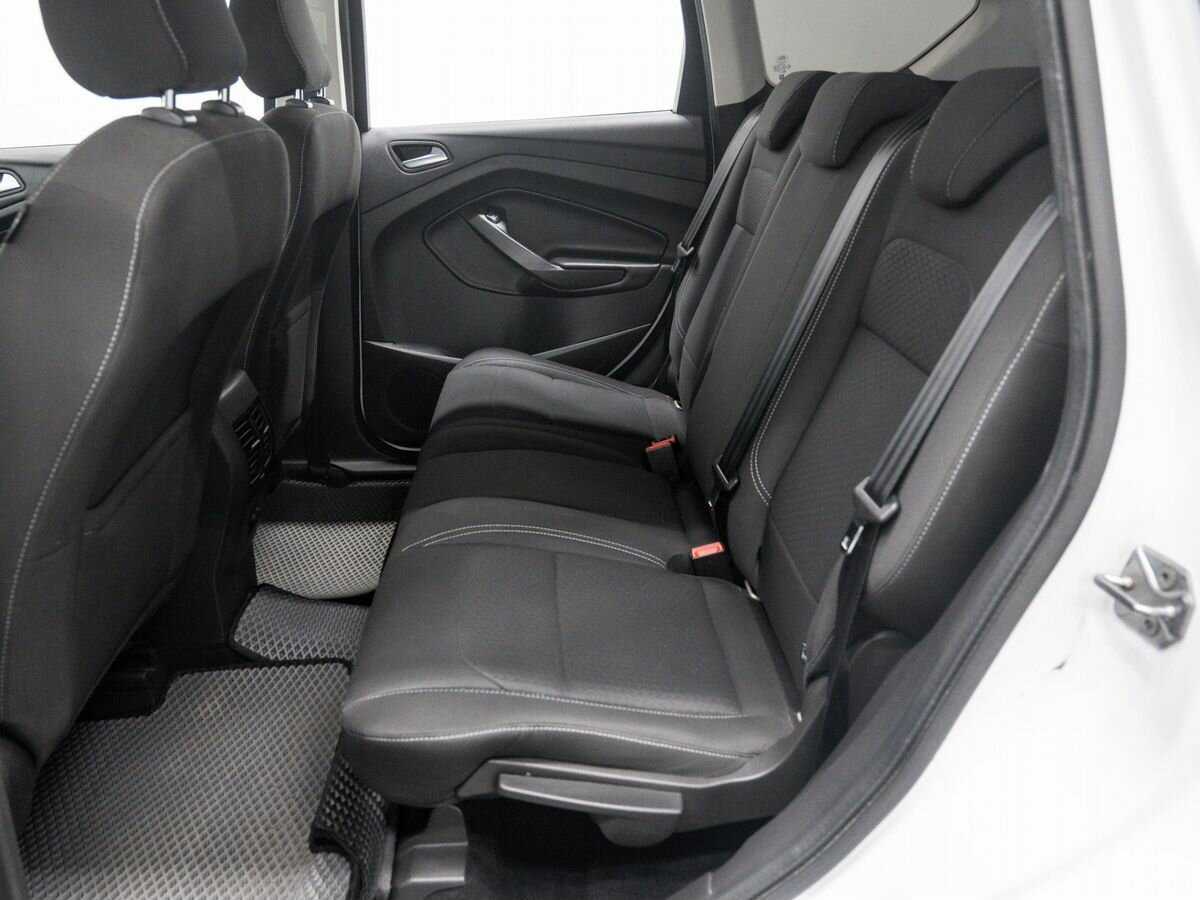 Купить Ford Kuga с пробегом. Фото: #12