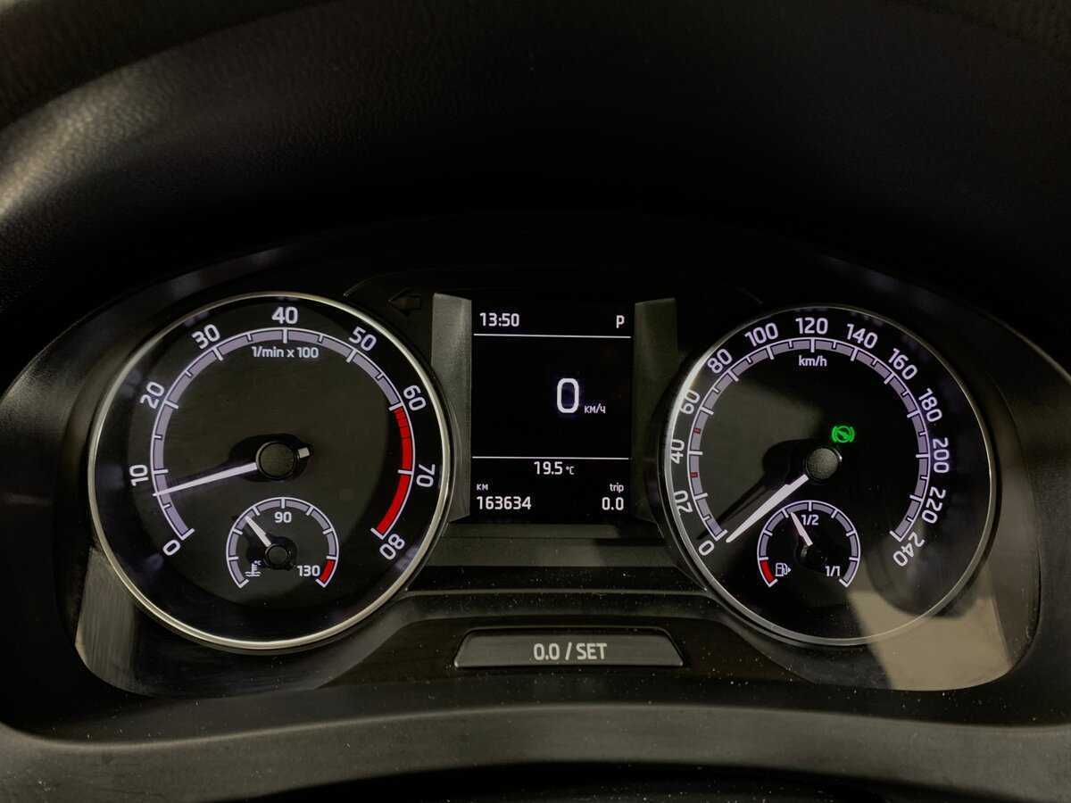 Купить Skoda Rapid с пробегом. Фото: #14