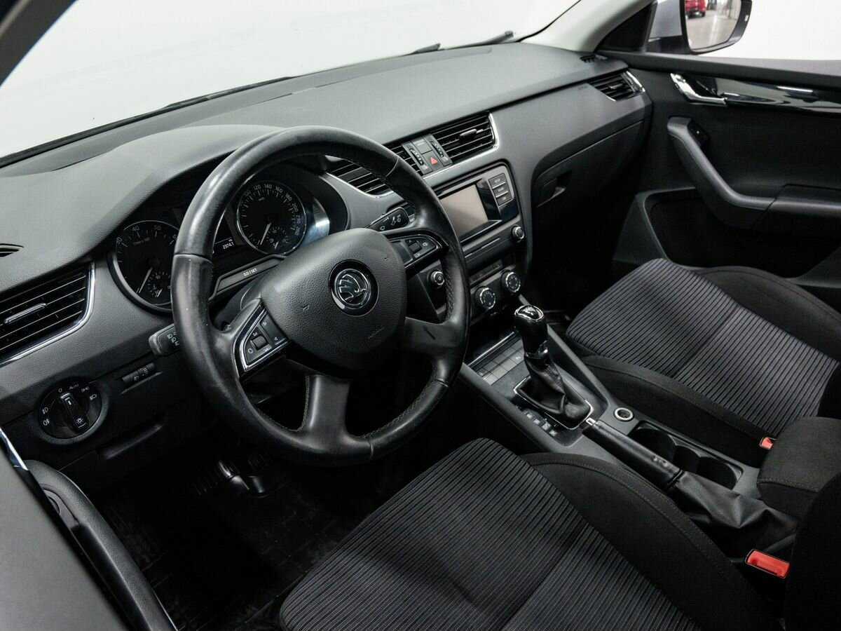 Купить Skoda Octavia с пробегом. Фото: #9