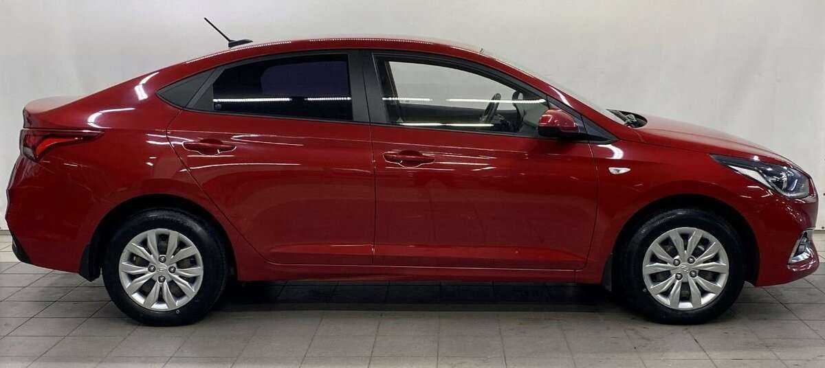 Купить Hyundai Solaris с пробегом. Фото: #3
