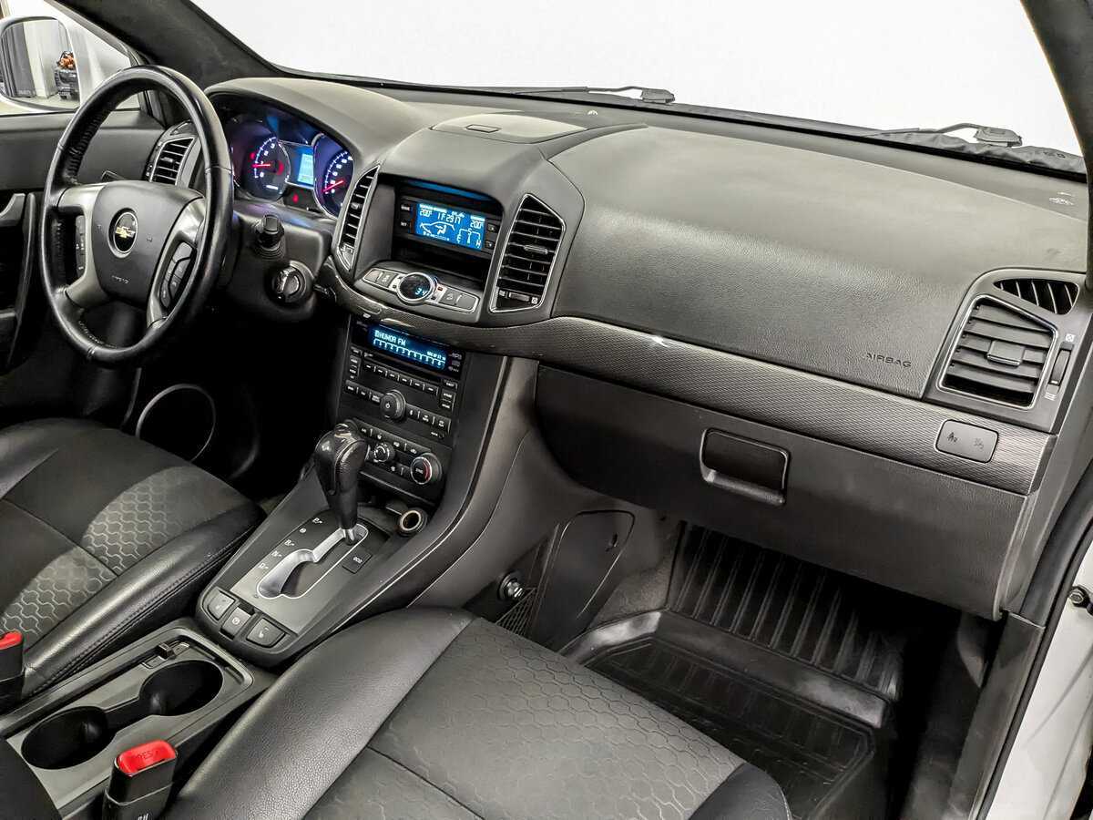 Купить Chevrolet Captiva с пробегом. Фото: #10