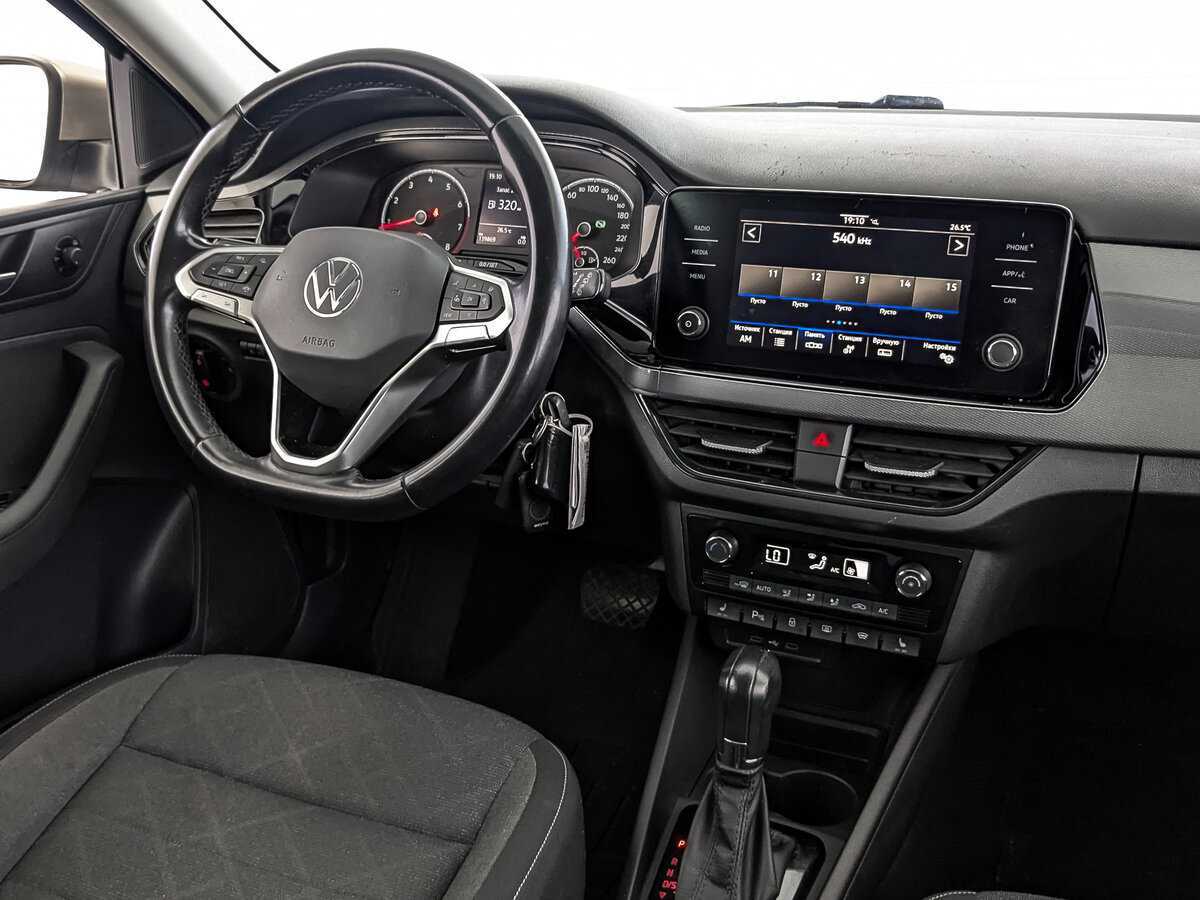 Купить Volkswagen Polo с пробегом. Фото: #21