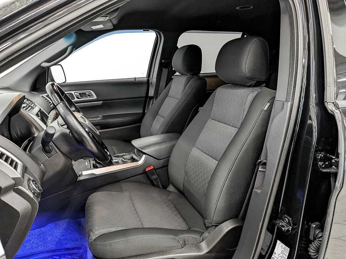 Купить Ford Explorer с пробегом. Фото: #19