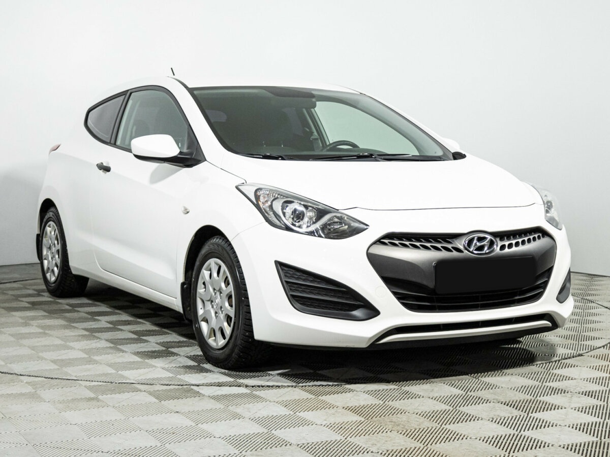 Купить Hyundai i30 с пробегом. Фото: #2