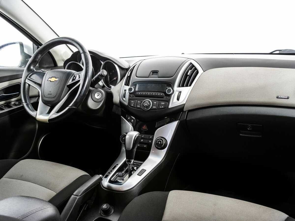 Купить Chevrolet Cruze с пробегом. Фото: #6