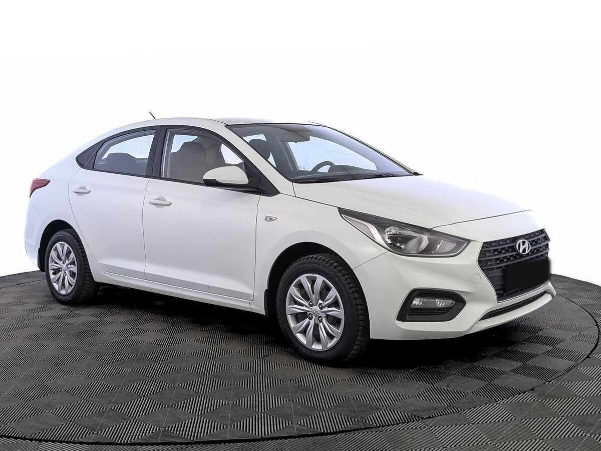 Купить Hyundai Solaris с пробегом. Фото: #2