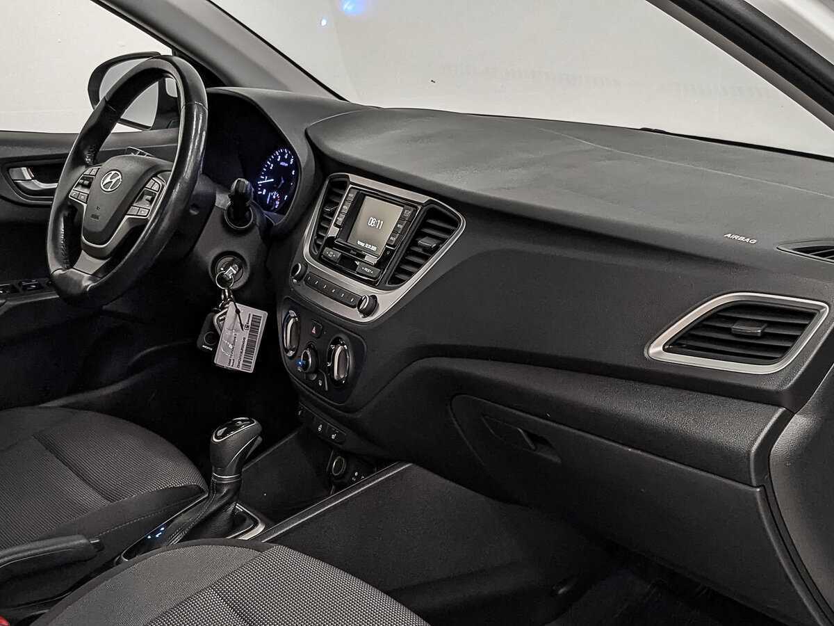 Купить Hyundai Solaris с пробегом. Фото: #10