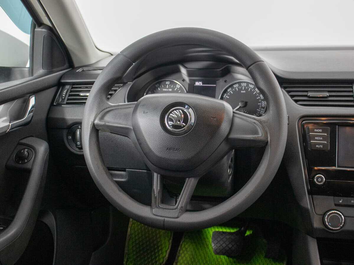 Купить Skoda Octavia с пробегом. Фото: #14