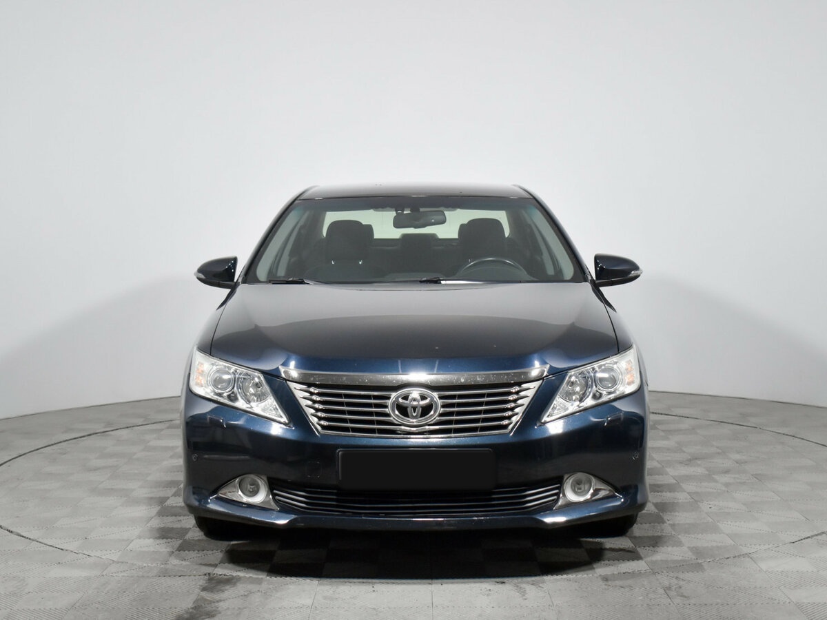 Купить Toyota Camry с пробегом. Фото: #1