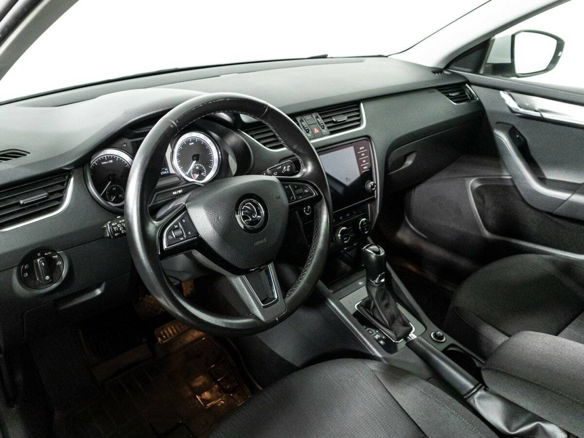 Купить Skoda Octavia с пробегом. Фото: #10